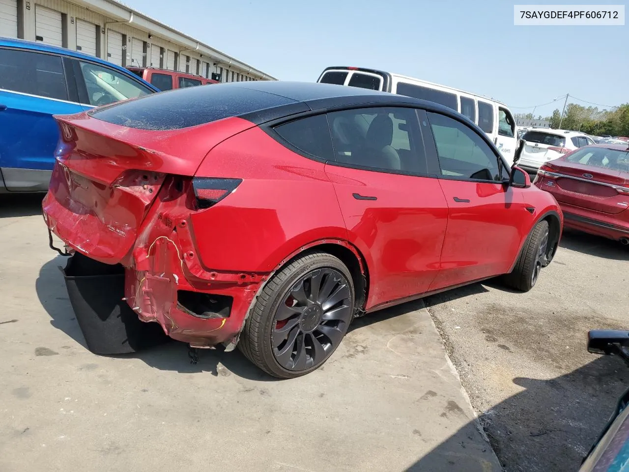 7SAYGDEF4PF606712 2023 Tesla Model Y