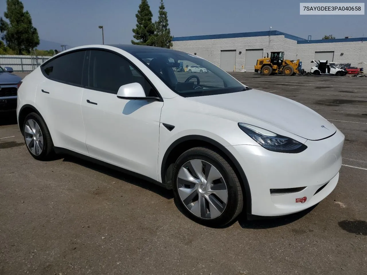 2023 Tesla Model Y VIN: 7SAYGDEE3PA040658 Lot: 70565854