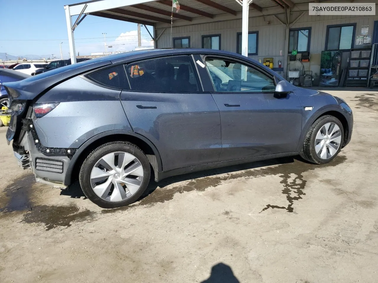 7SAYGDEE0PA210863 2023 Tesla Model Y