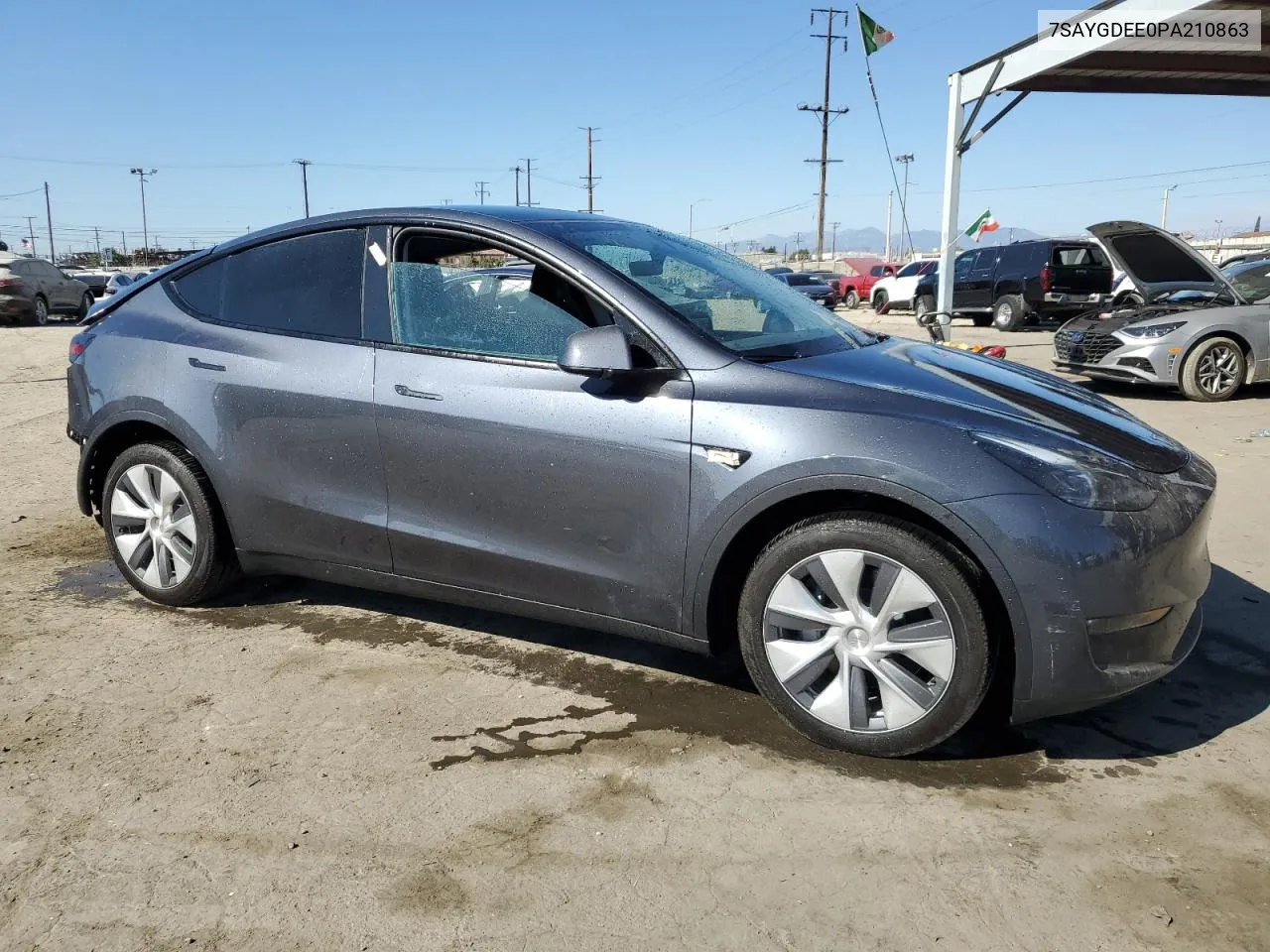 7SAYGDEE0PA210863 2023 Tesla Model Y