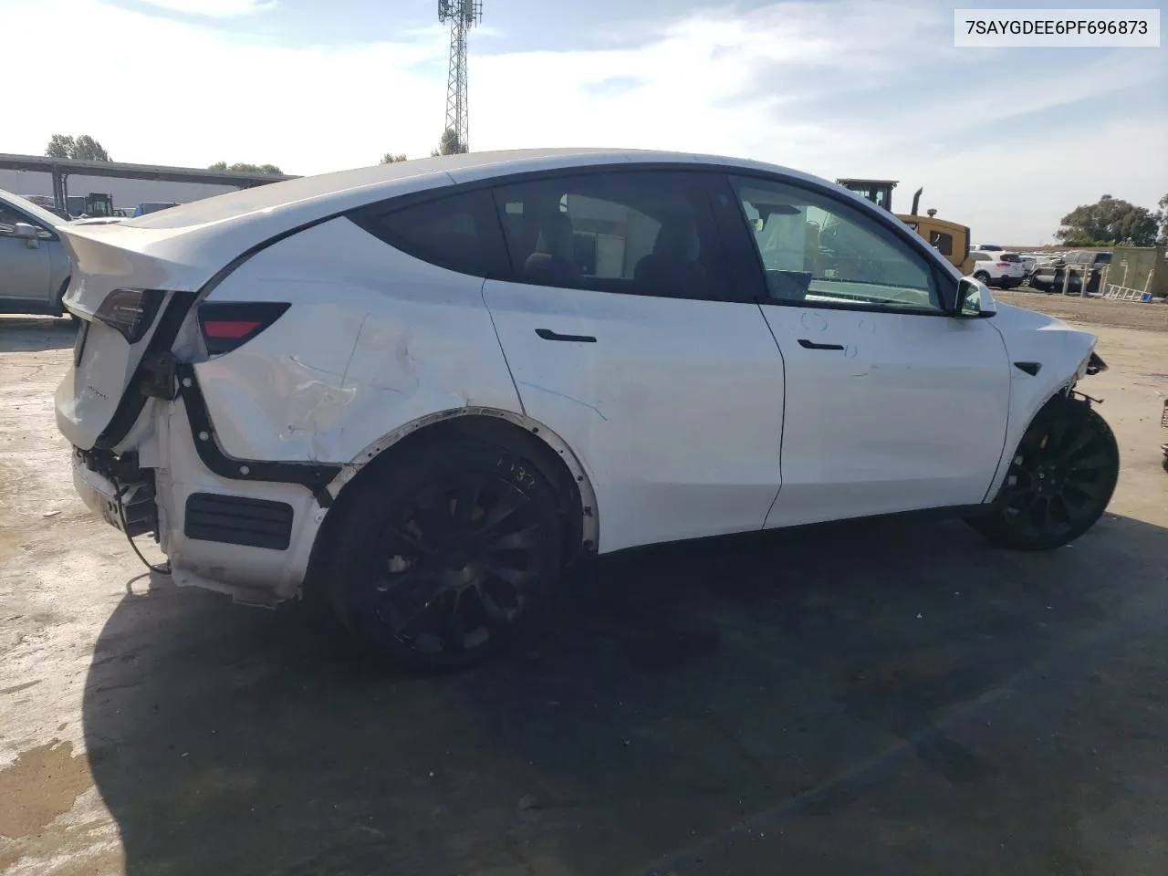 7SAYGDEE6PF696873 2023 Tesla Model Y