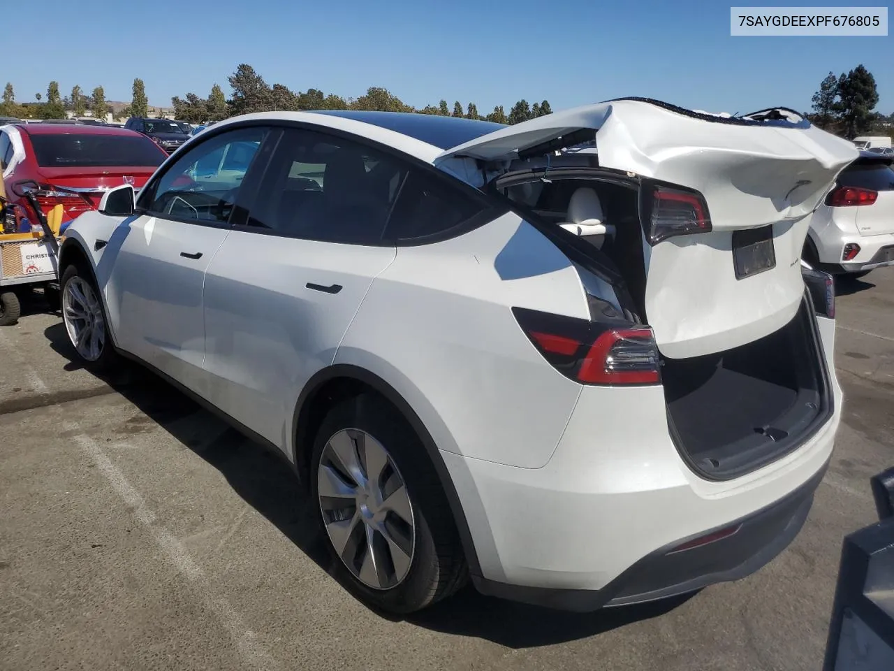 7SAYGDEEXPF676805 2023 Tesla Model Y