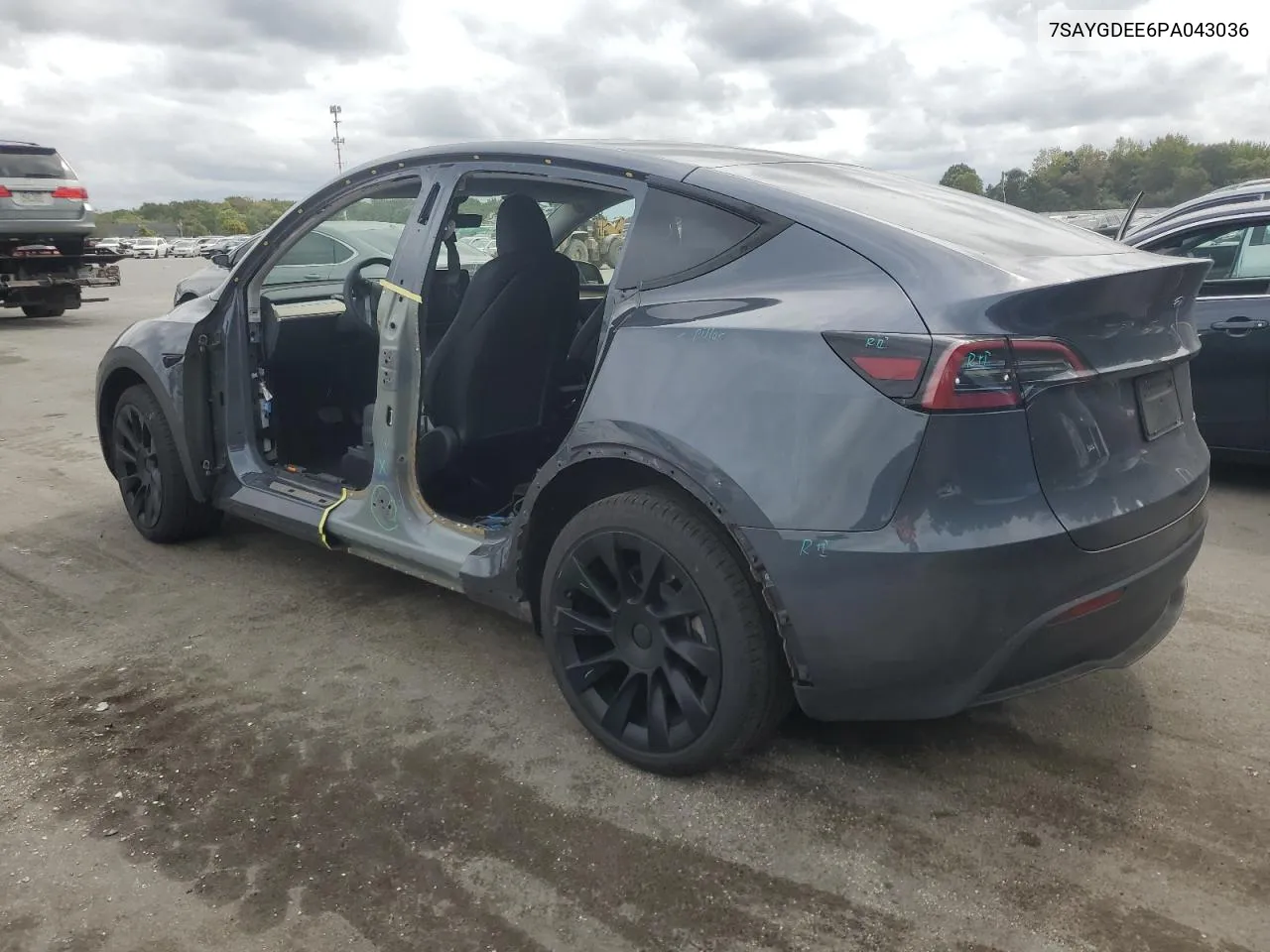 2023 Tesla Model Y VIN: 7SAYGDEE6PA043036 Lot: 71215024