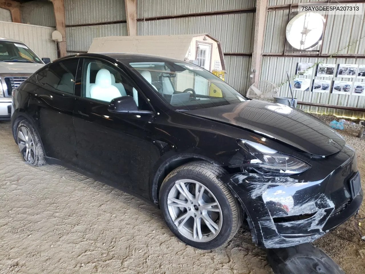 2023 Tesla Model Y VIN: 7SAYGDEE5PA207313 Lot: 71369464