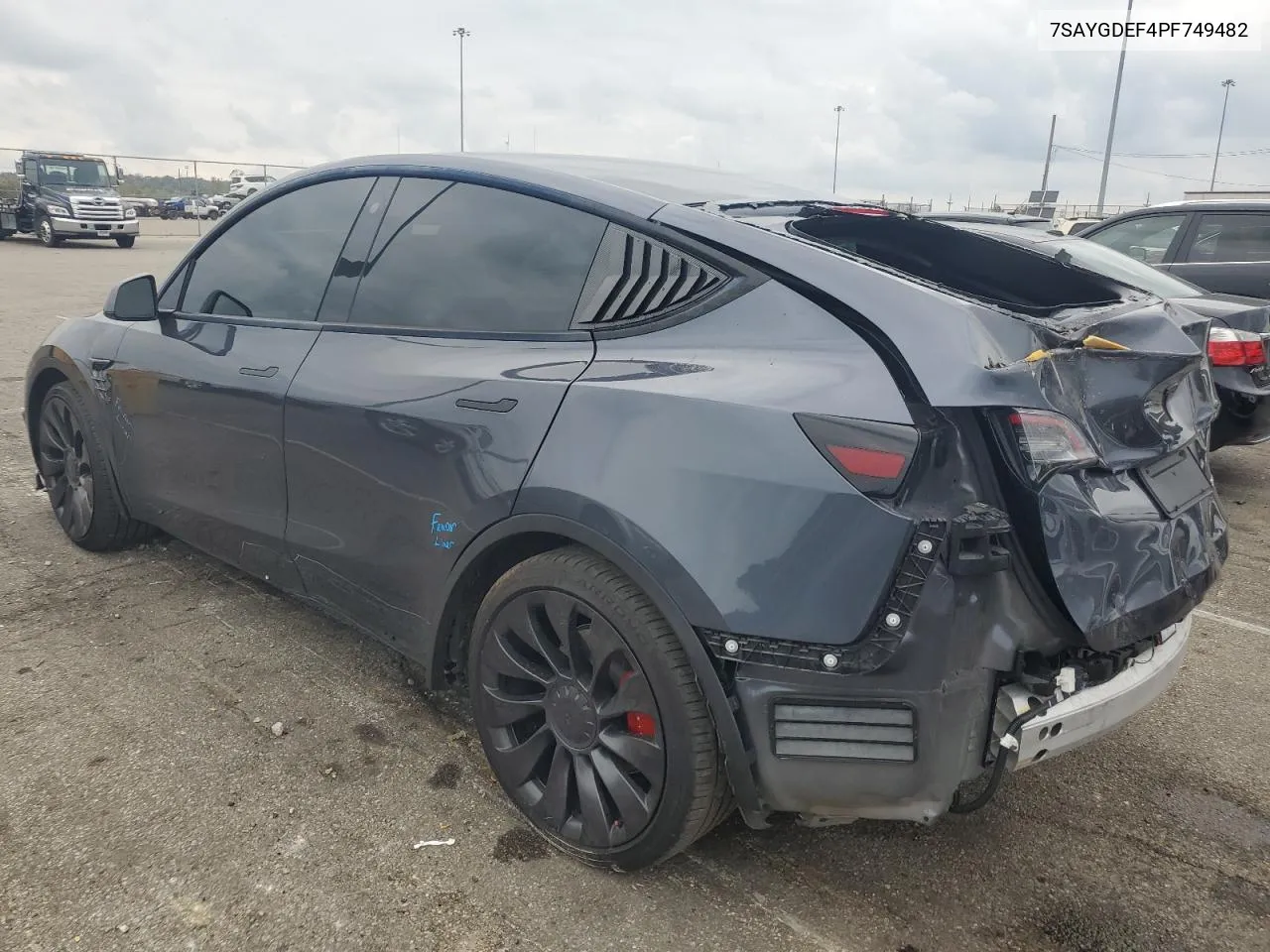 7SAYGDEF4PF749482 2023 Tesla Model Y