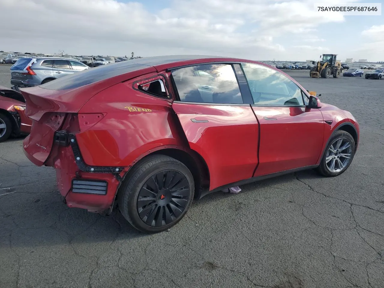 2023 Tesla Model Y VIN: 7SAYGDEE5PF687646 Lot: 72179724