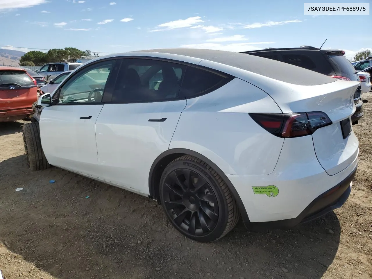 7SAYGDEE7PF688975 2023 Tesla Model Y