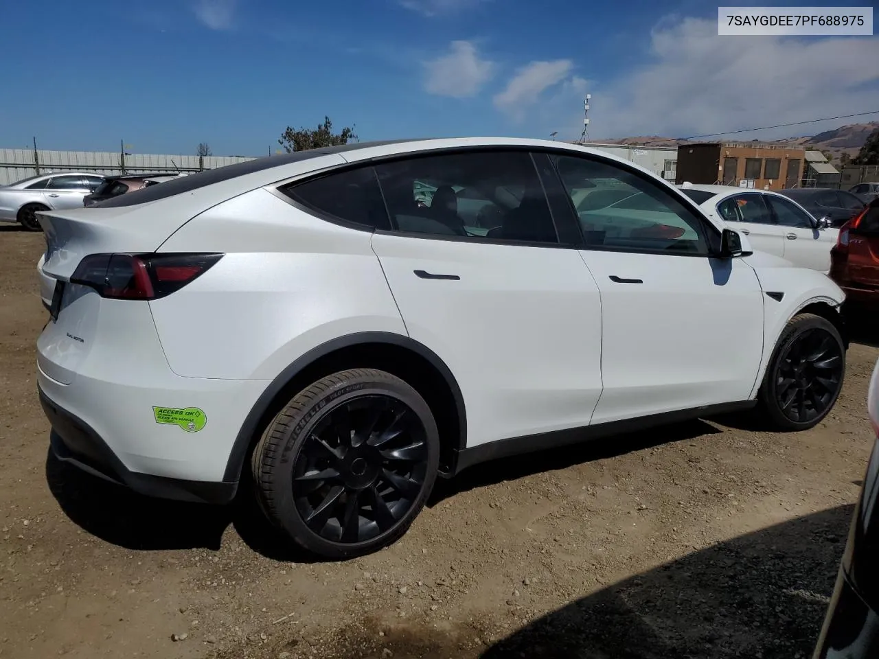 7SAYGDEE7PF688975 2023 Tesla Model Y