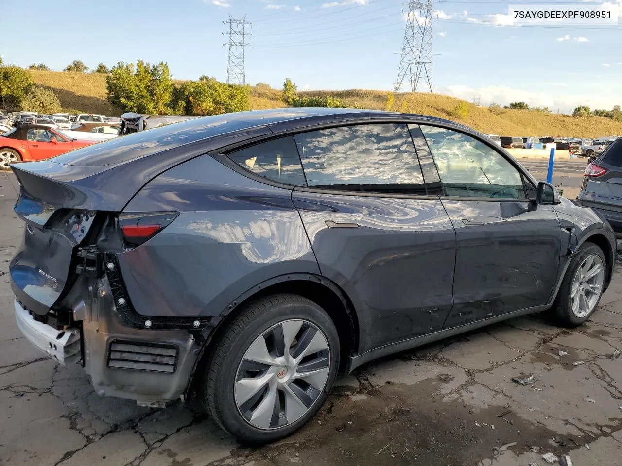 7SAYGDEEXPF908951 2023 Tesla Model Y