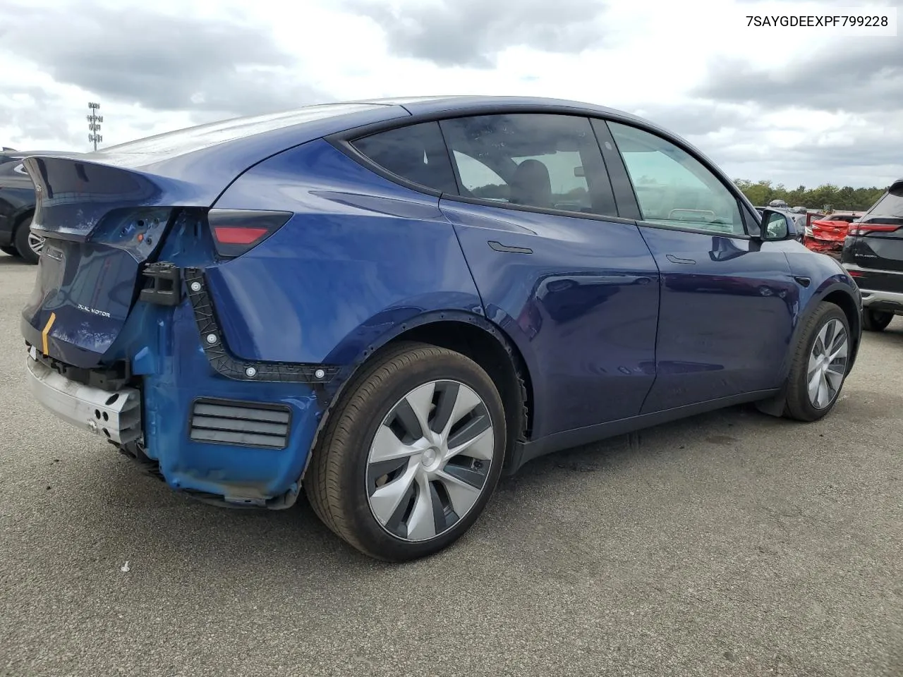 7SAYGDEEXPF799228 2023 Tesla Model Y