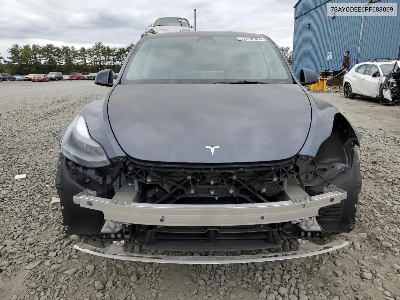 2023 Tesla Model Y VIN: 7SAYGDEE6PF683069 Lot: 72709084