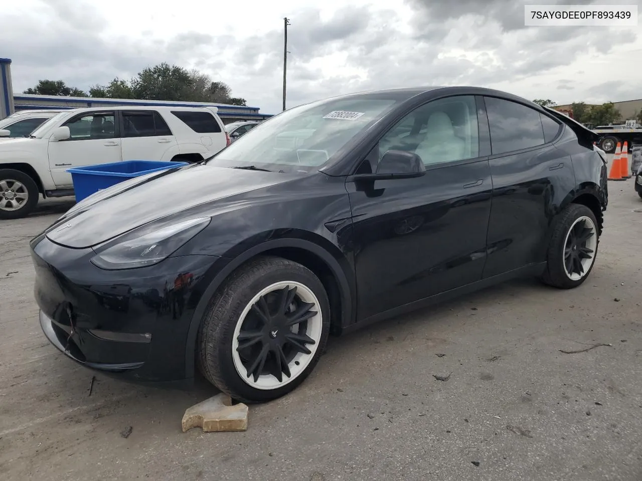 7SAYGDEE0PF893439 2023 Tesla Model Y