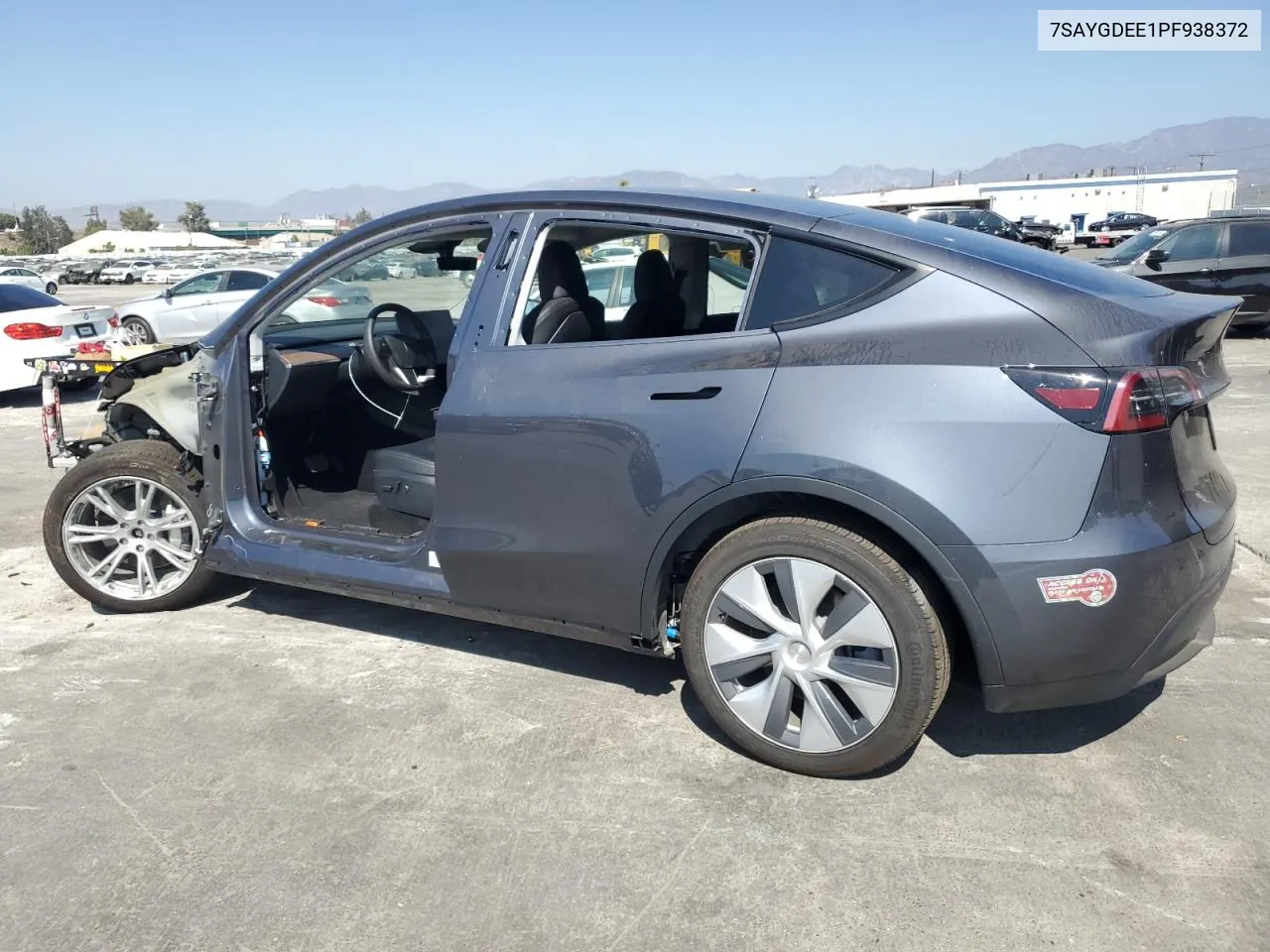 7SAYGDEE1PF938372 2023 Tesla Model Y