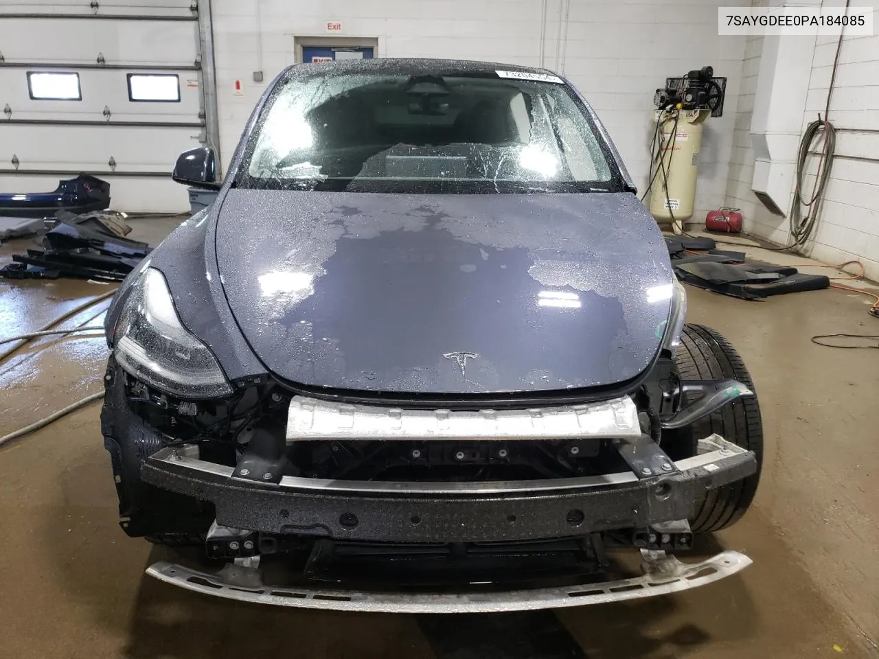 7SAYGDEE0PA184085 2023 Tesla Model Y