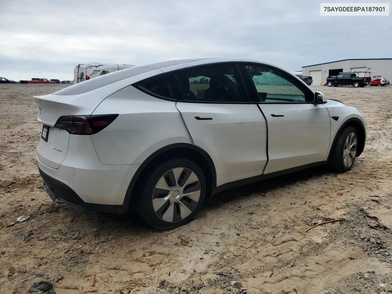 7SAYGDEE8PA187901 2023 Tesla Model Y