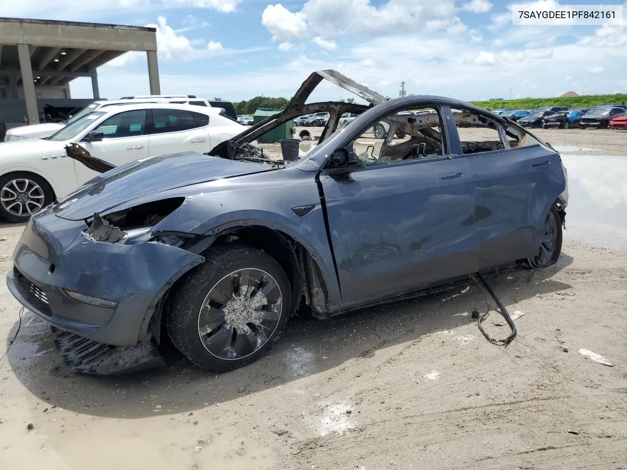 7SAYGDEE1PF842161 2023 Tesla Model Y