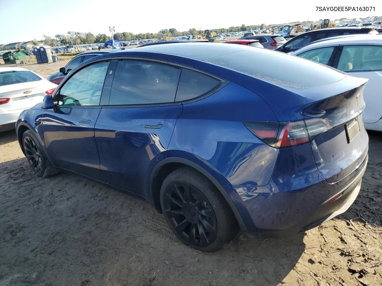 2023 Tesla Model Y VIN: 7SAYGDEE5PA163071 Lot: 73850094