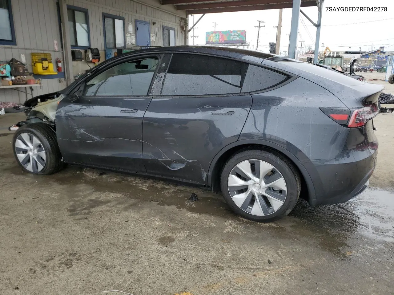 7SAYGDED7RF042278 2024 Tesla Model Y