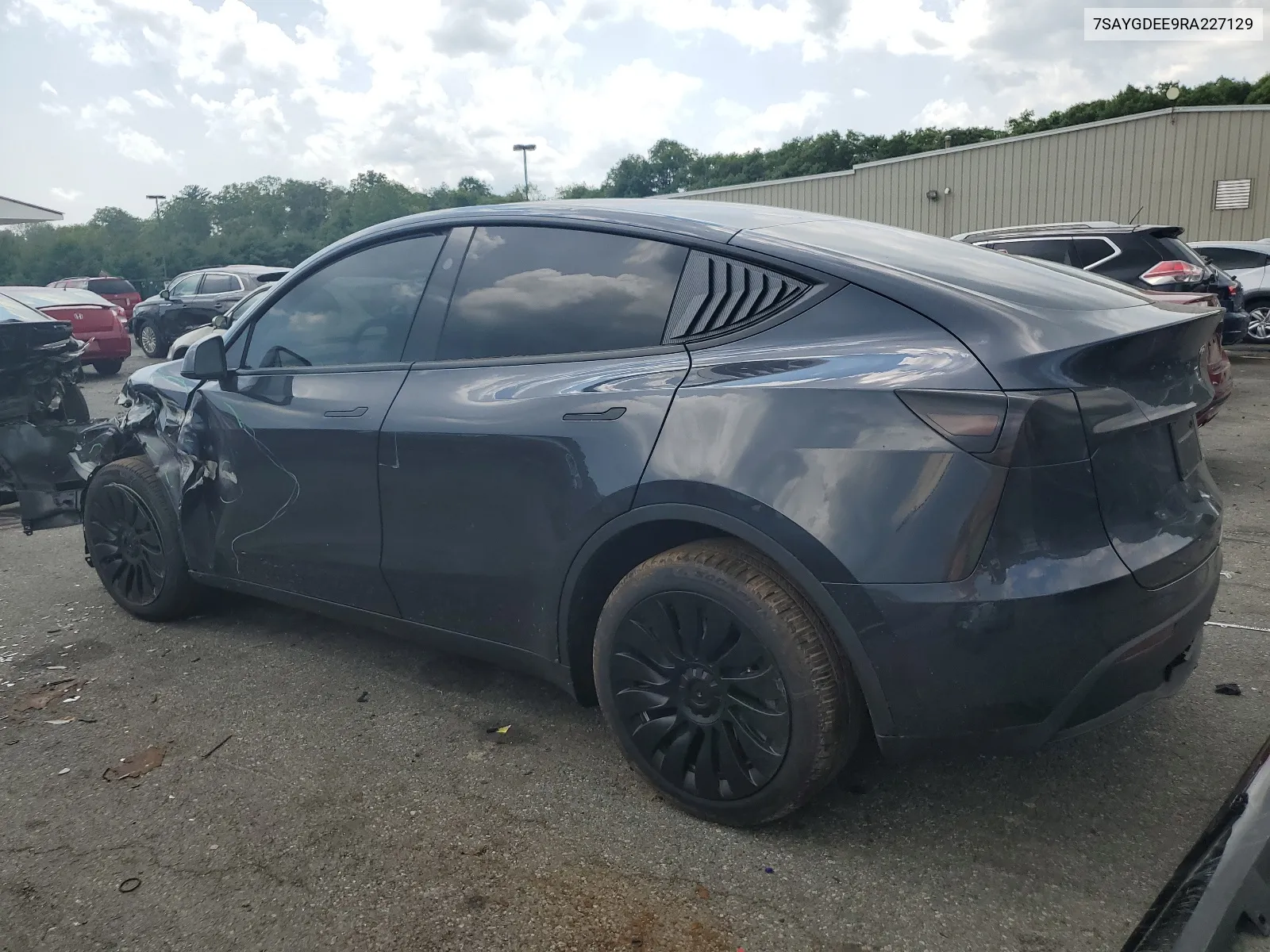 7SAYGDEE9RA227129 2024 Tesla Model Y