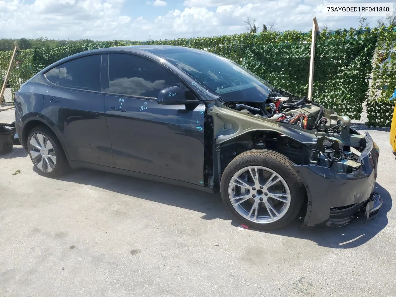 7SAYGDED1RF041840 2024 Tesla Model Y