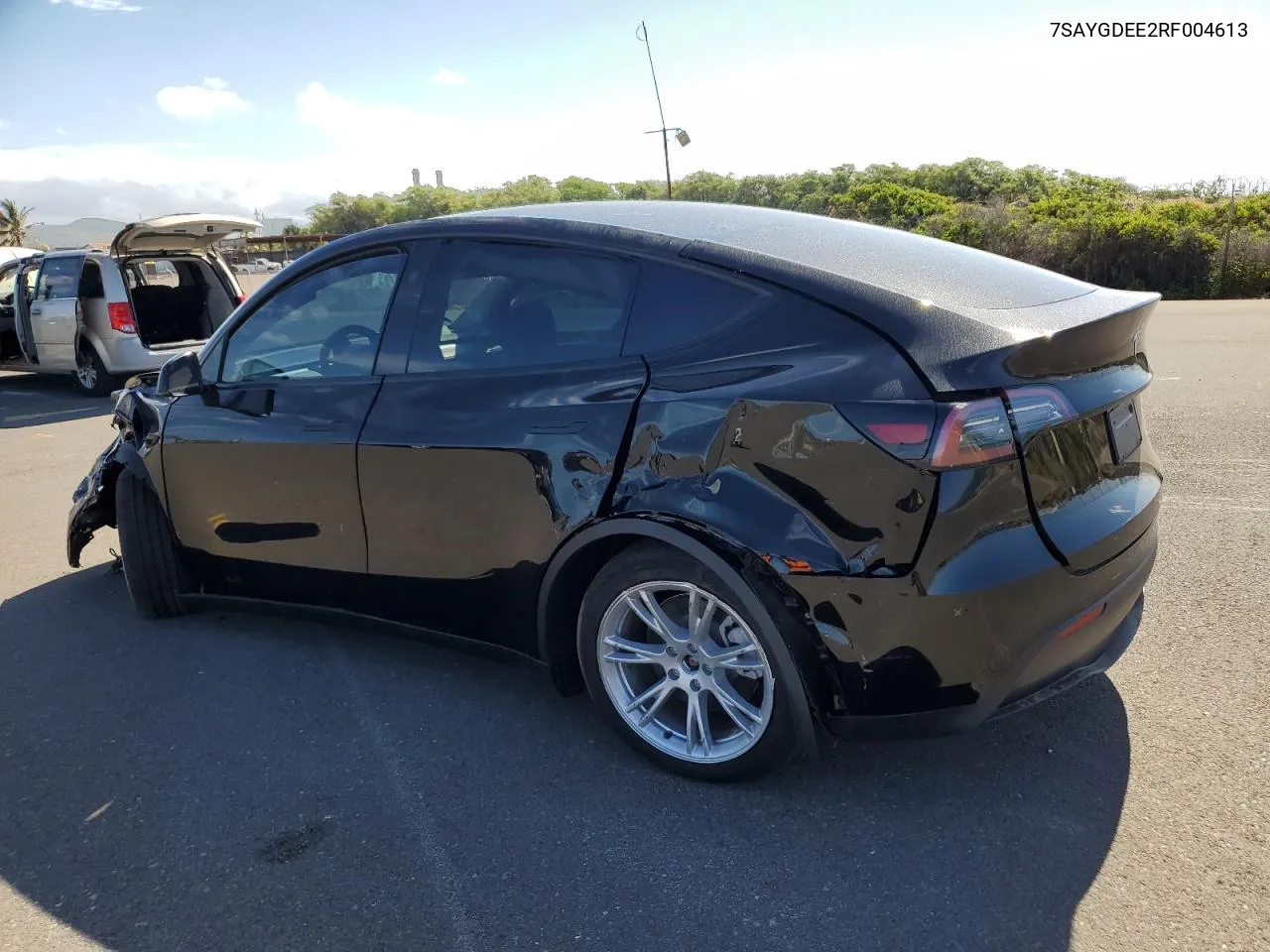 7SAYGDEE2RF004613 2024 Tesla Model Y