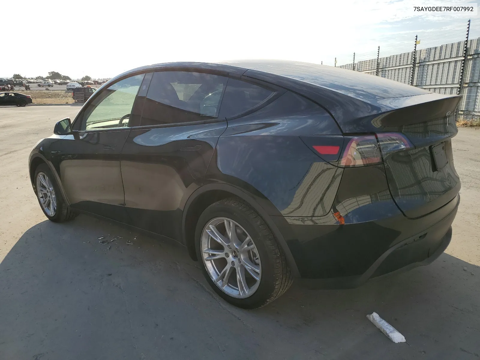 7SAYGDEE7RF007992 2024 Tesla Model Y