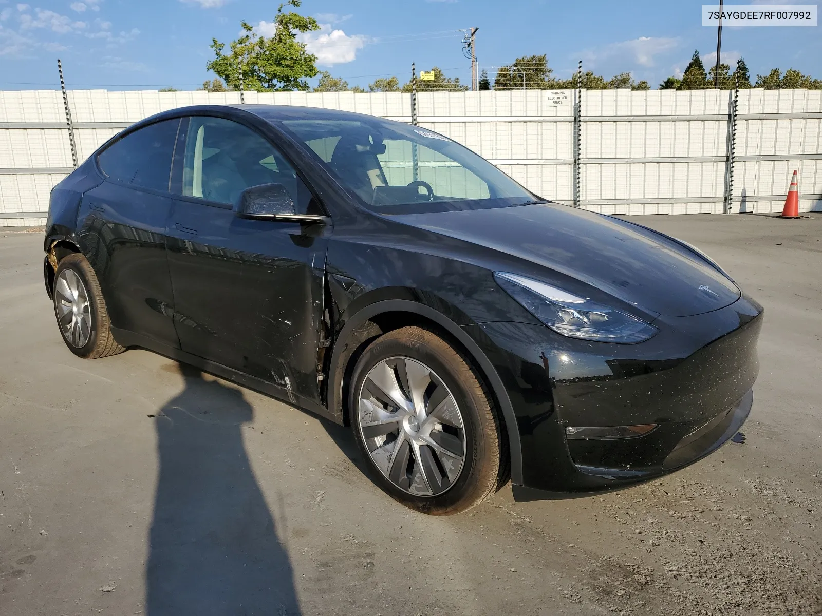 7SAYGDEE7RF007992 2024 Tesla Model Y