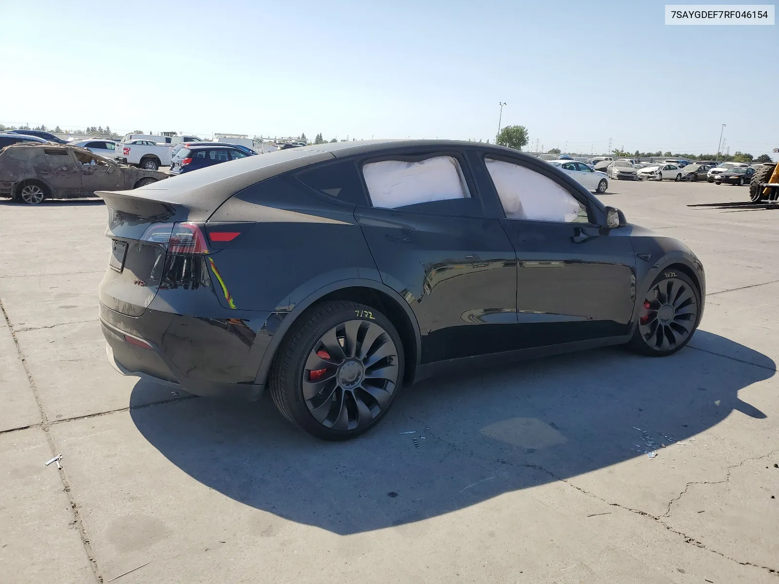 2024 Tesla Model Y VIN: 7SAYGDEF7RF046154 Lot: 64043484