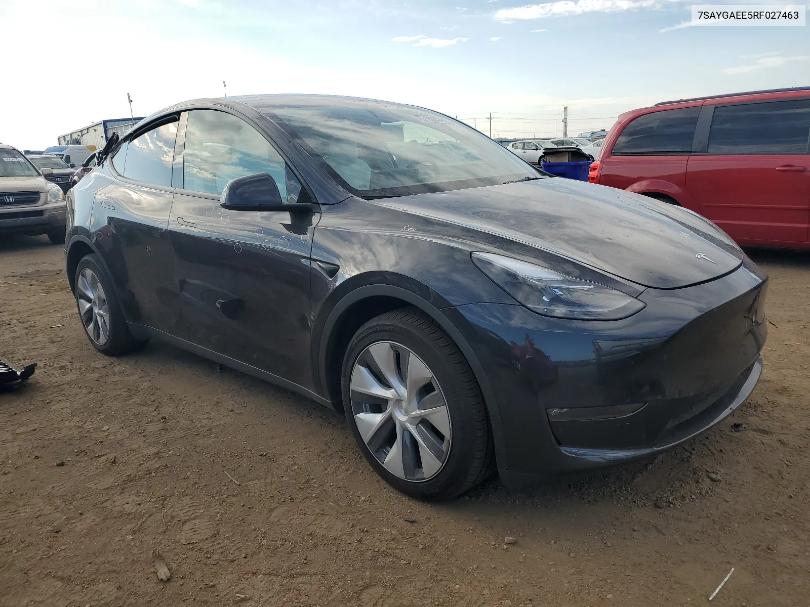 7SAYGAEE5RF027463 2024 Tesla Model Y