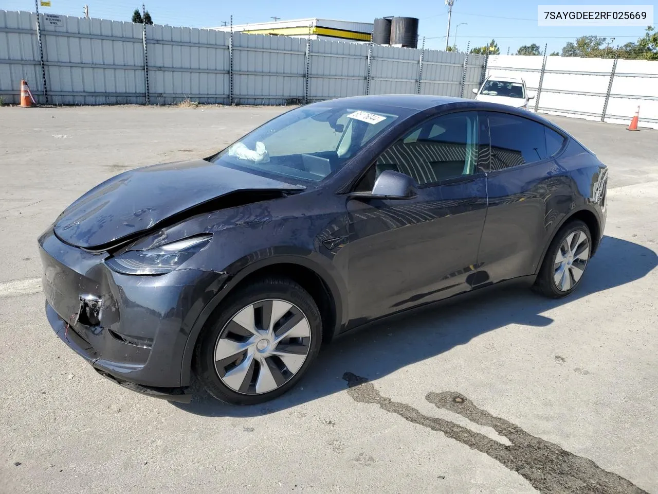 7SAYGDEE2RF025669 2024 Tesla Model Y