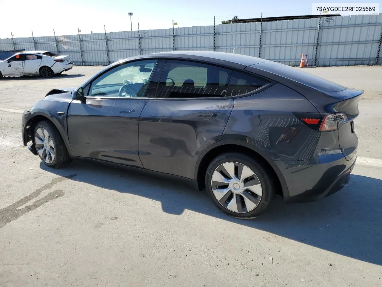 7SAYGDEE2RF025669 2024 Tesla Model Y