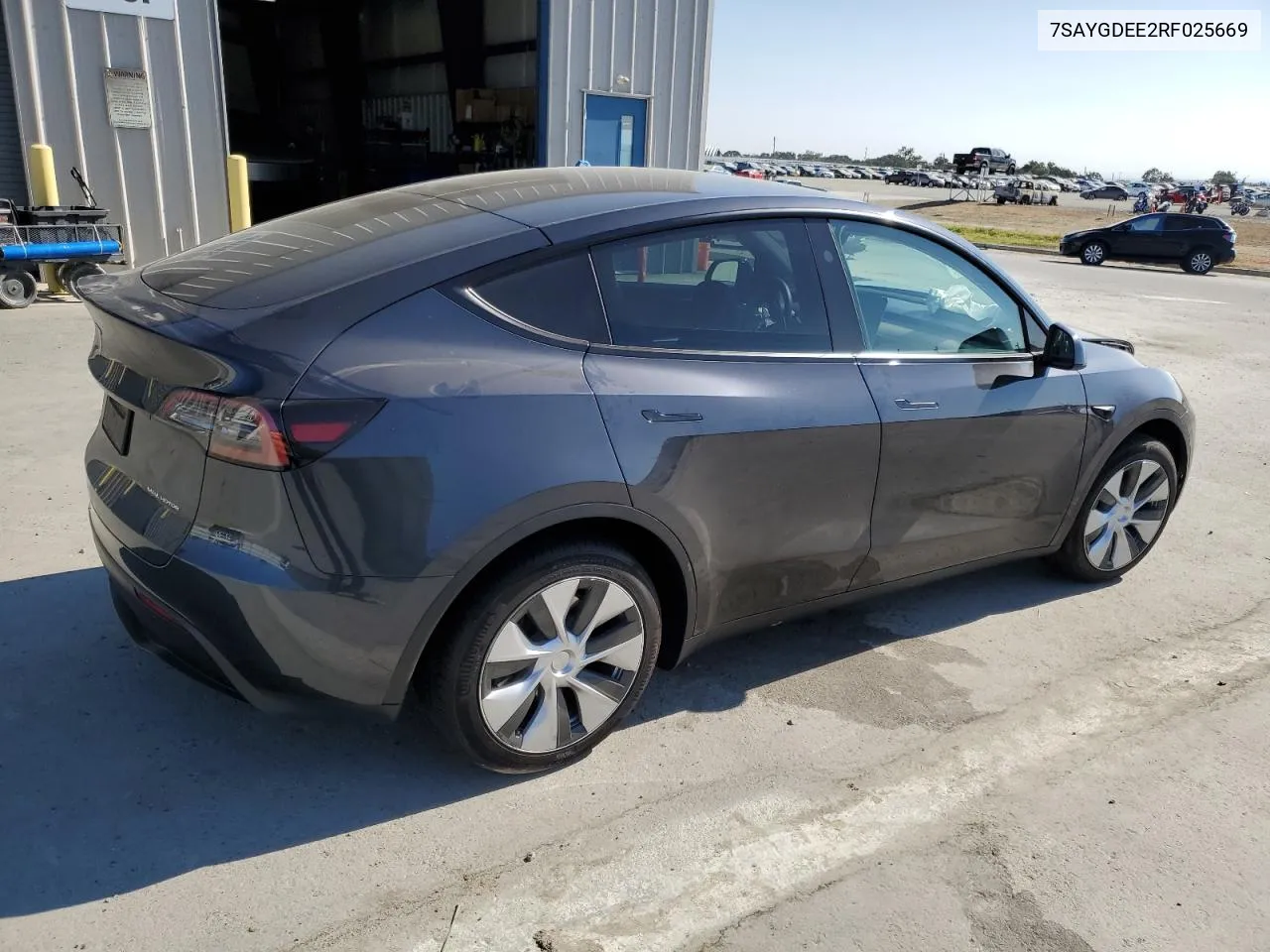 7SAYGDEE2RF025669 2024 Tesla Model Y