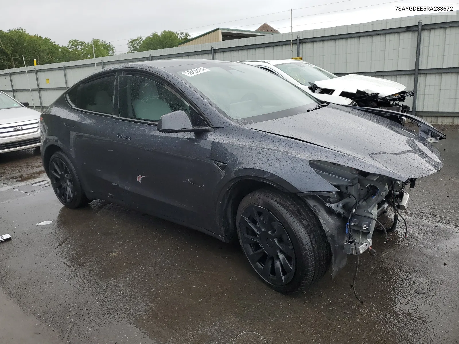 7SAYGDEE5RA233672 2024 Tesla Model Y