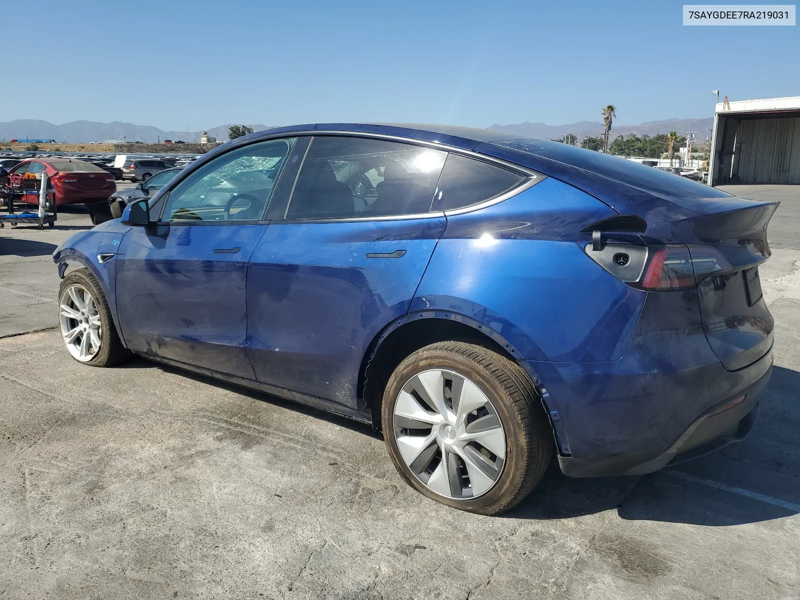 7SAYGDEE7RA219031 2024 Tesla Model Y