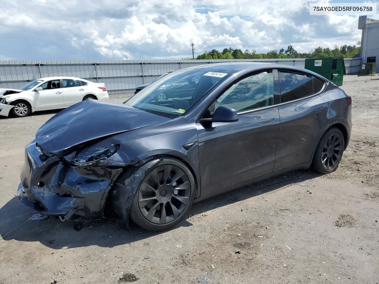 7SAYGDED5RF096758 2024 Tesla Model Y