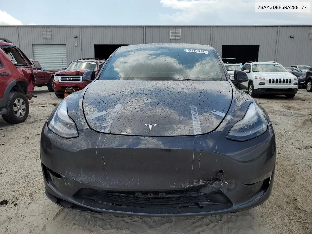 7SAYGDEF5RA288177 2024 Tesla Model Y