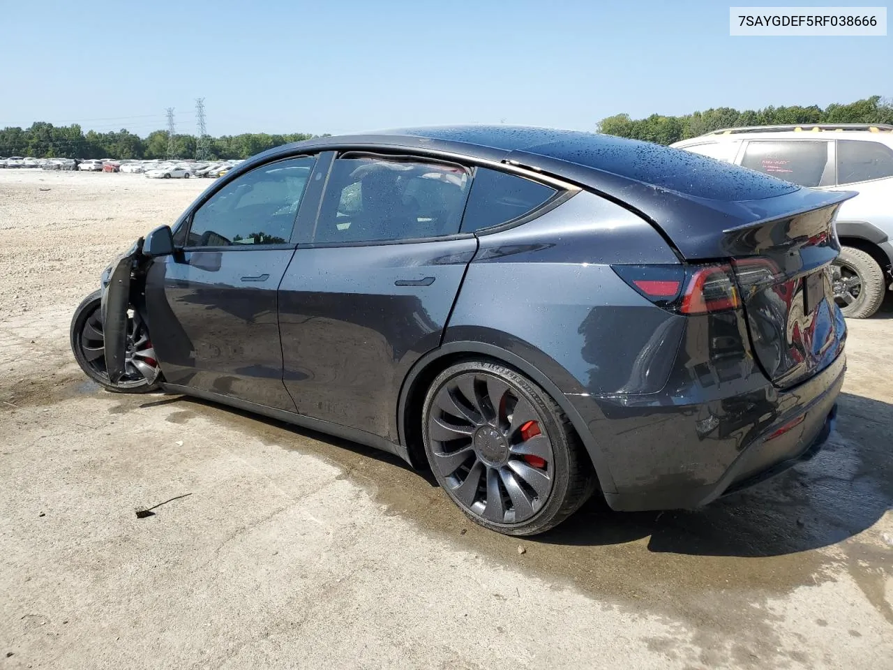 7SAYGDEF5RF038666 2024 Tesla Model Y