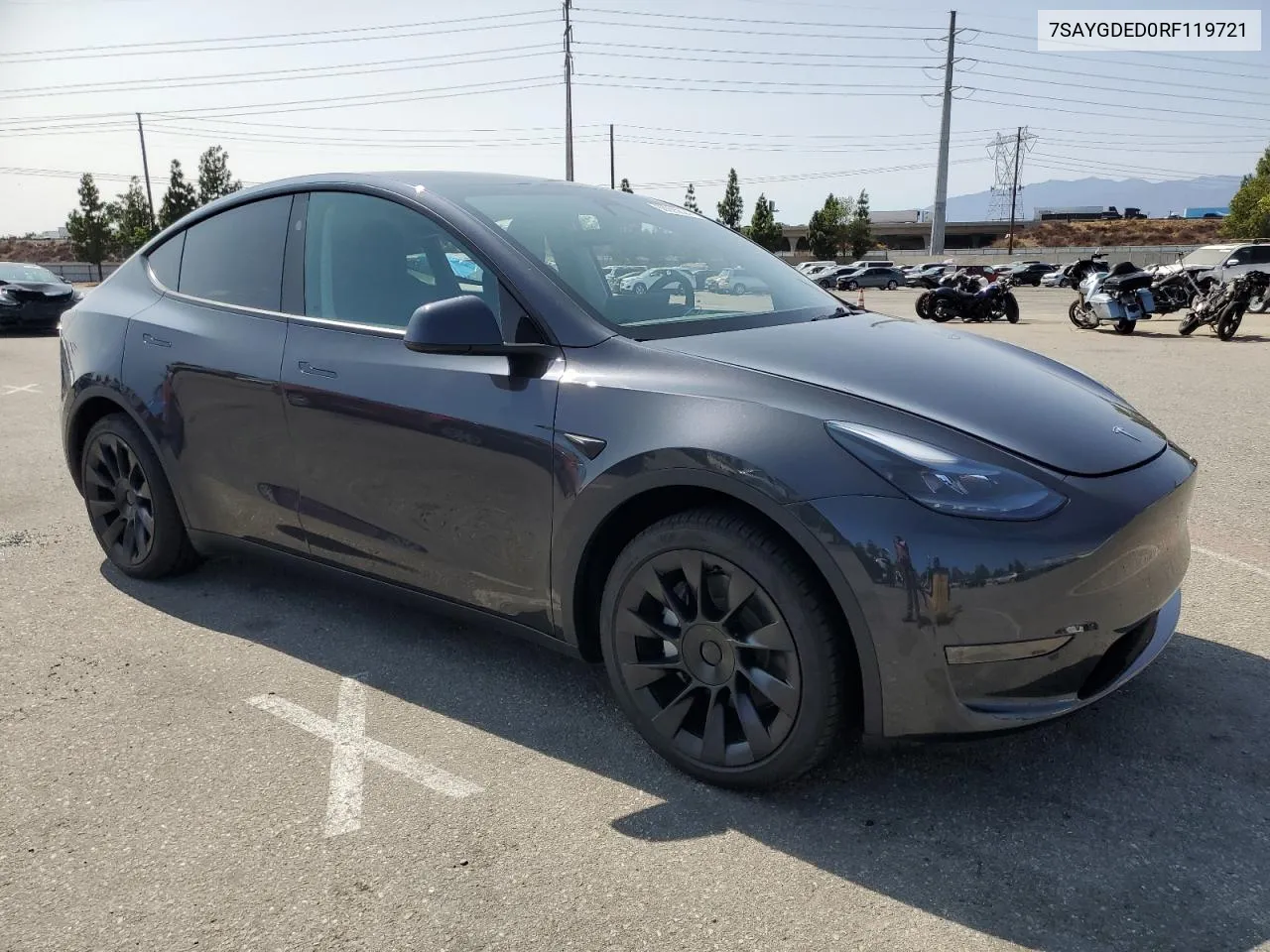 2024 Tesla Model Y VIN: 7SAYGDED0RF119721 Lot: 68925624