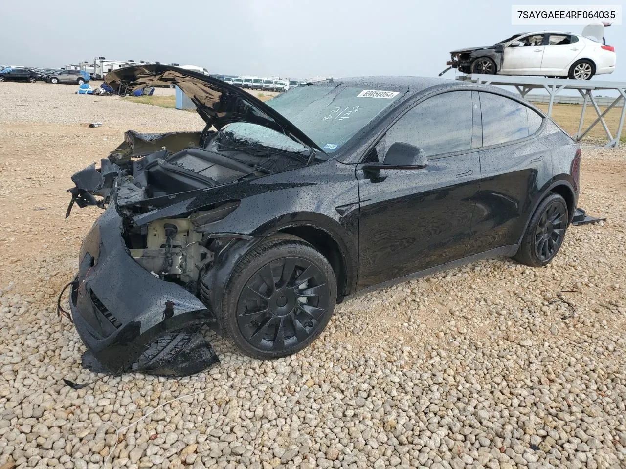 7SAYGAEE4RF064035 2024 Tesla Model Y