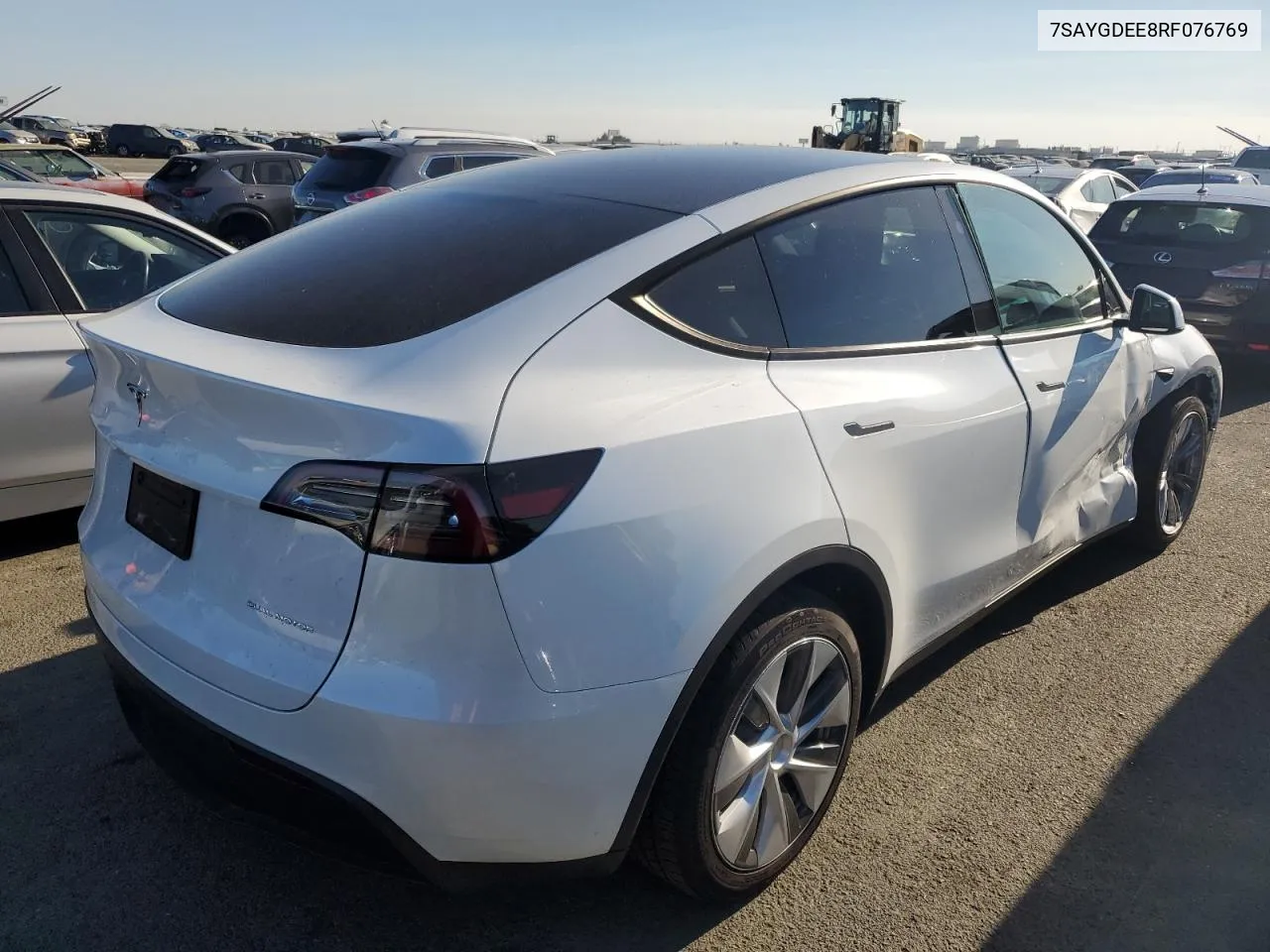 7SAYGDEE8RF076769 2024 Tesla Model Y