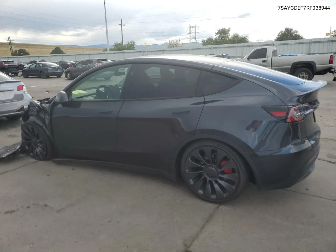 2024 Tesla Model Y VIN: 7SAYGDEF7RF038944 Lot: 70330304