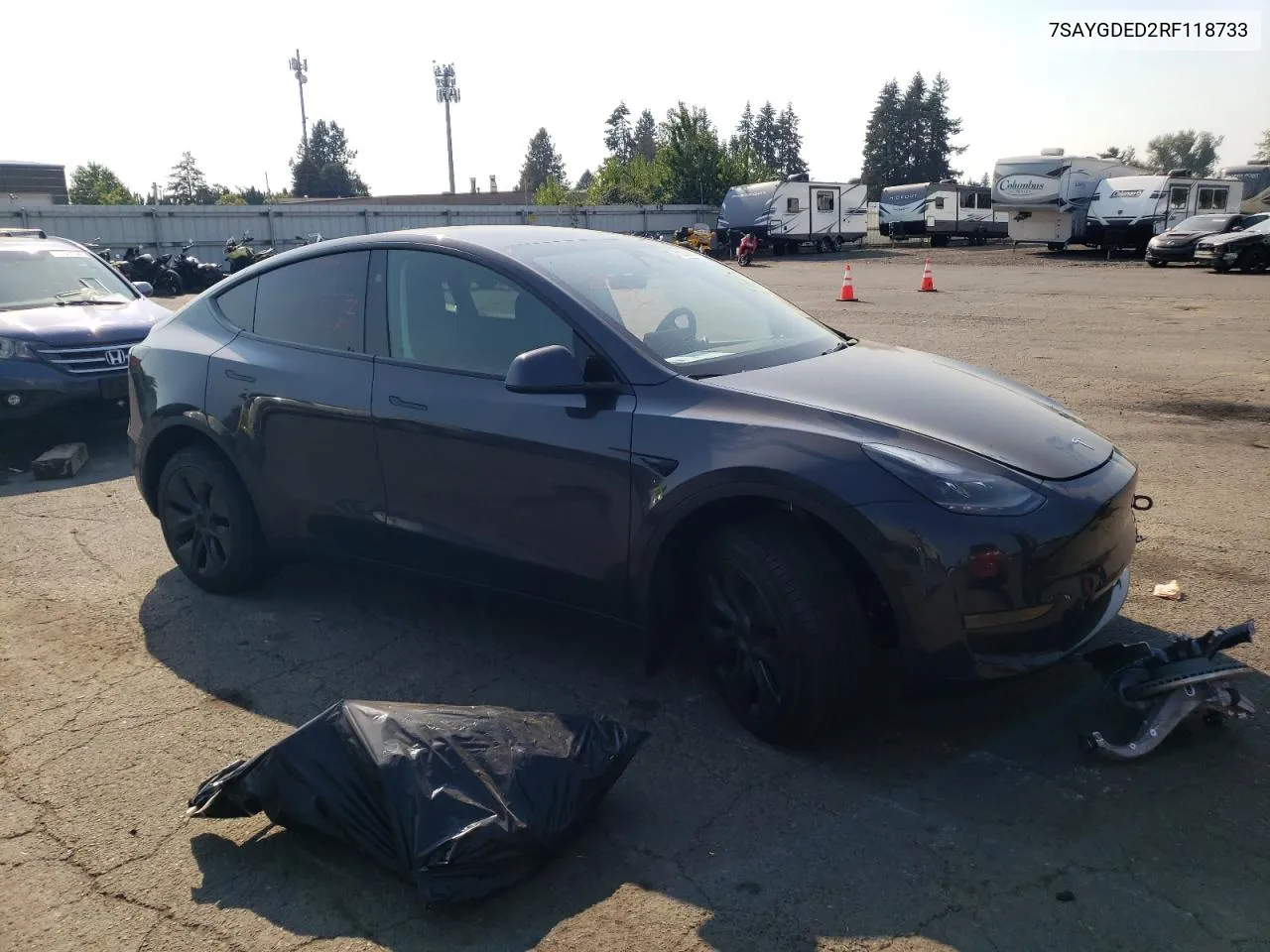 2024 Tesla Model Y VIN: 7SAYGDED2RF118733 Lot: 70338614