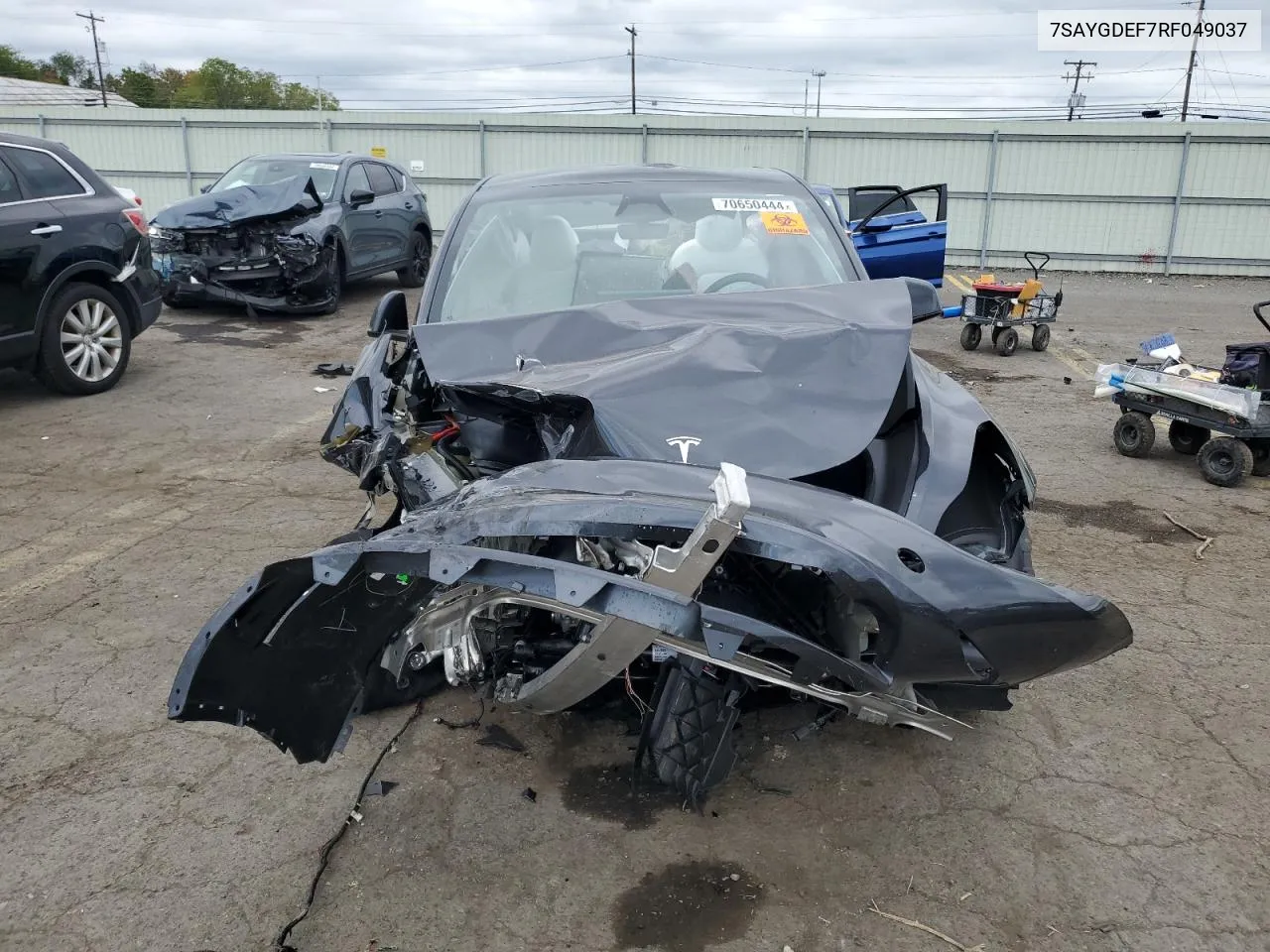 7SAYGDEF7RF049037 2024 Tesla Model Y