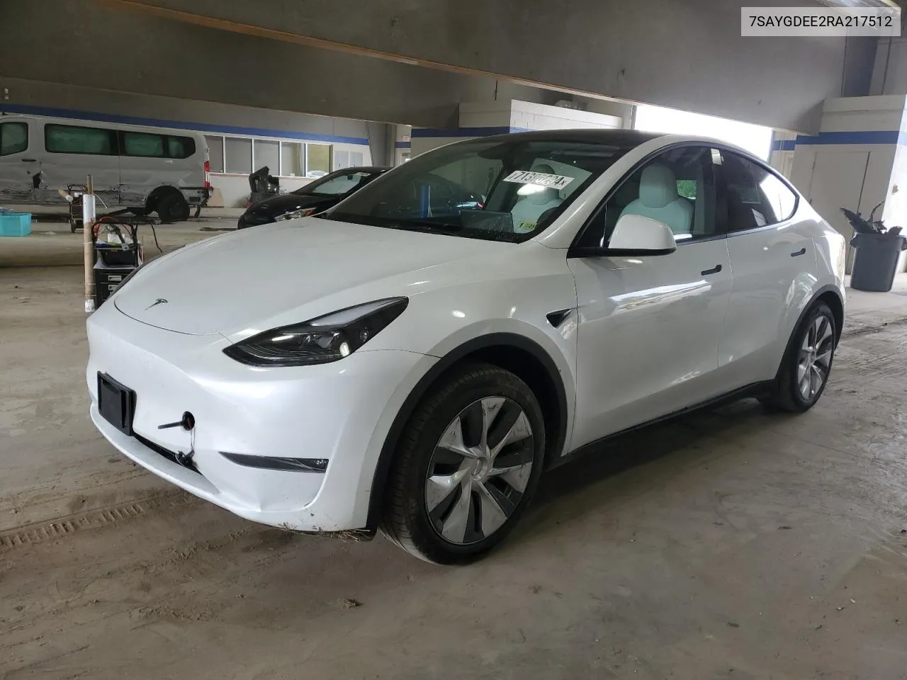 2024 Tesla Model Y VIN: 7SAYGDEE2RA217512 Lot: 71390294