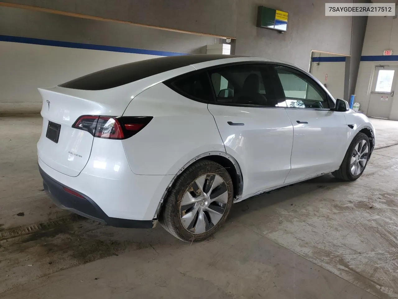 2024 Tesla Model Y VIN: 7SAYGDEE2RA217512 Lot: 71390294