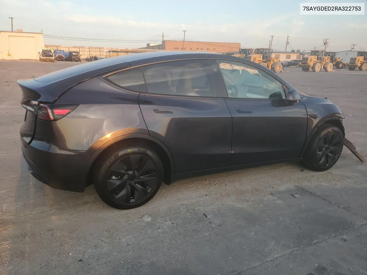 2024 Tesla Model Y VIN: 7SAYGDED2RA322753 Lot: 72450404