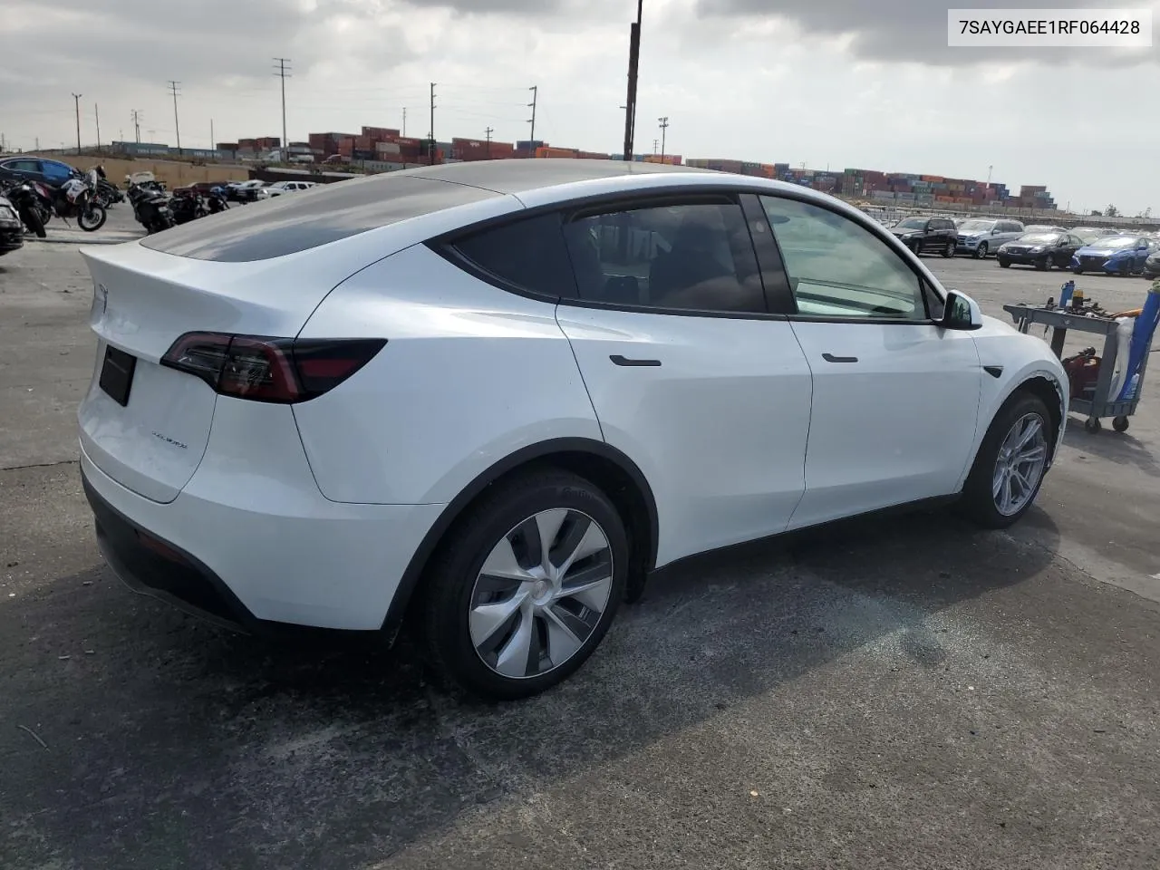 7SAYGAEE1RF064428 2024 Tesla Model Y