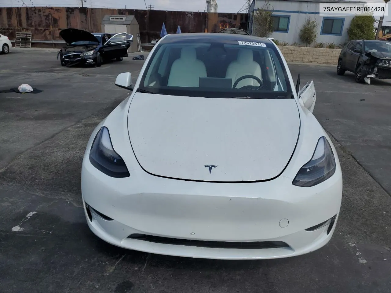 2024 Tesla Model Y VIN: 7SAYGAEE1RF064428 Lot: 72613874