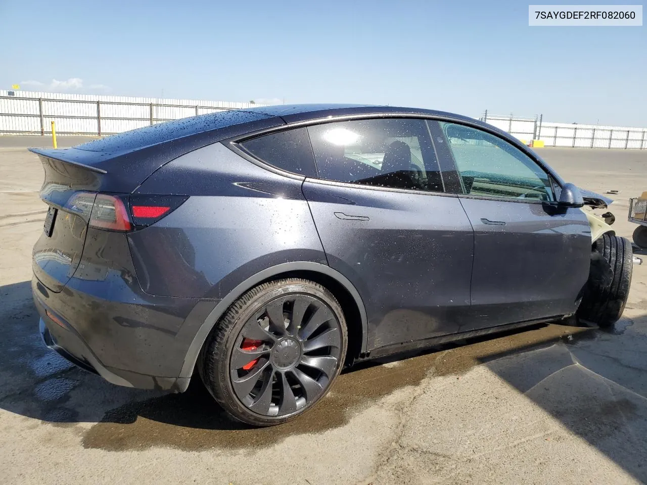 2024 Tesla Model Y VIN: 7SAYGDEF2RF082060 Lot: 72653454