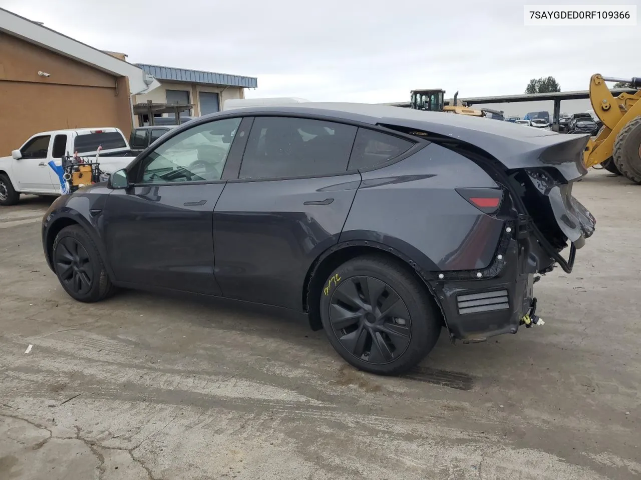 7SAYGDED0RF109366 2024 Tesla Model Y